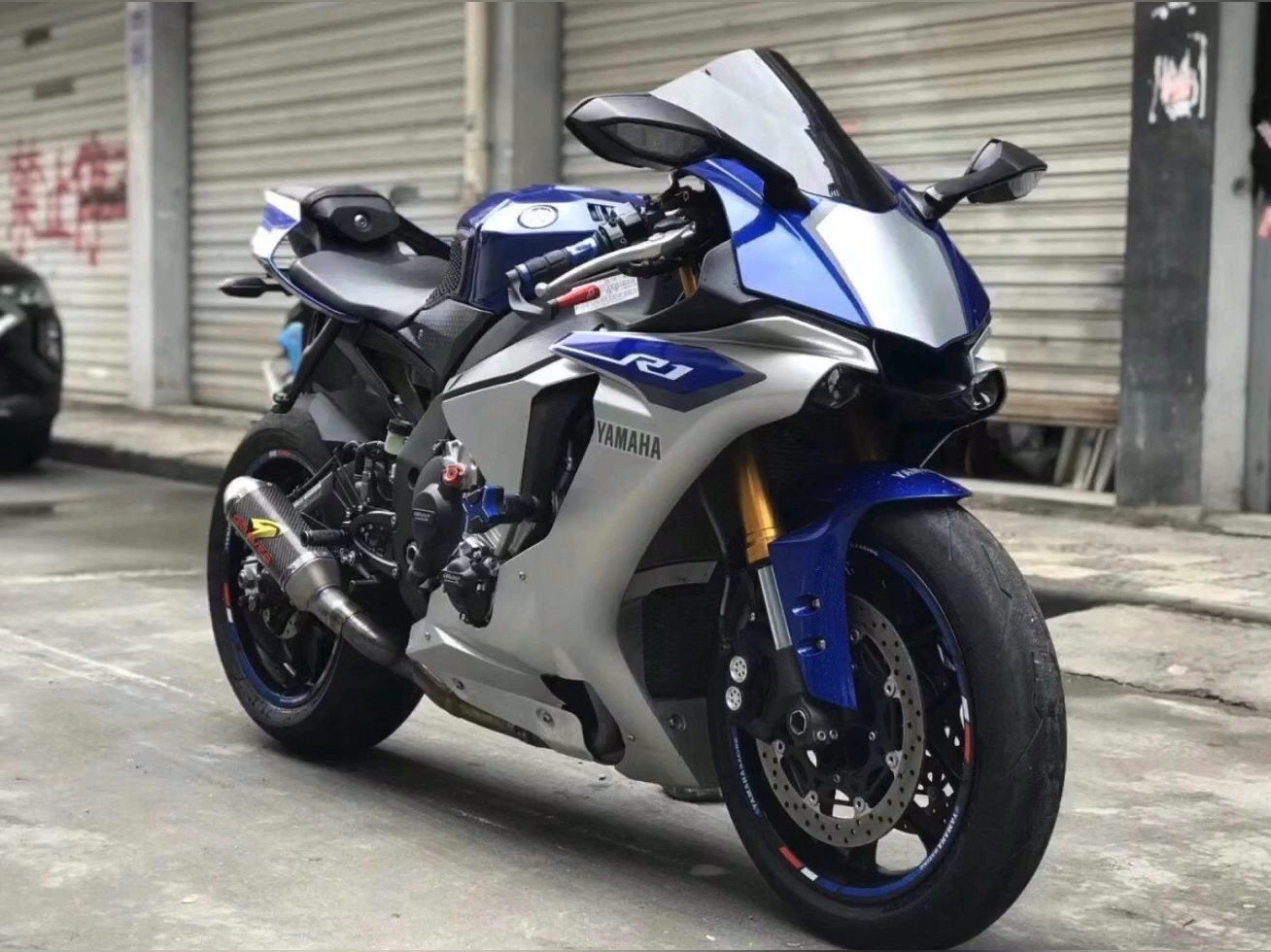 R1摩托车性能与评测